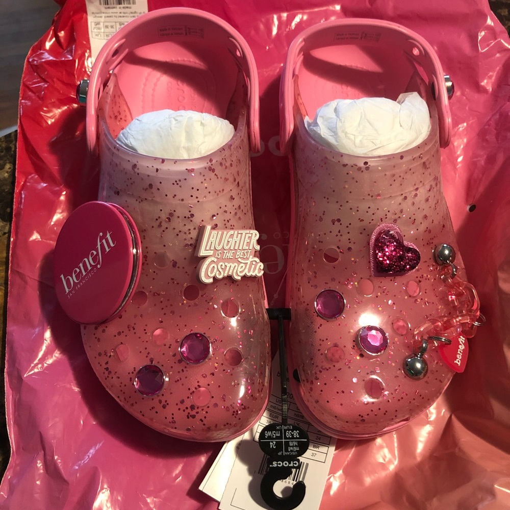 Benefit Cosmetics X Crocs